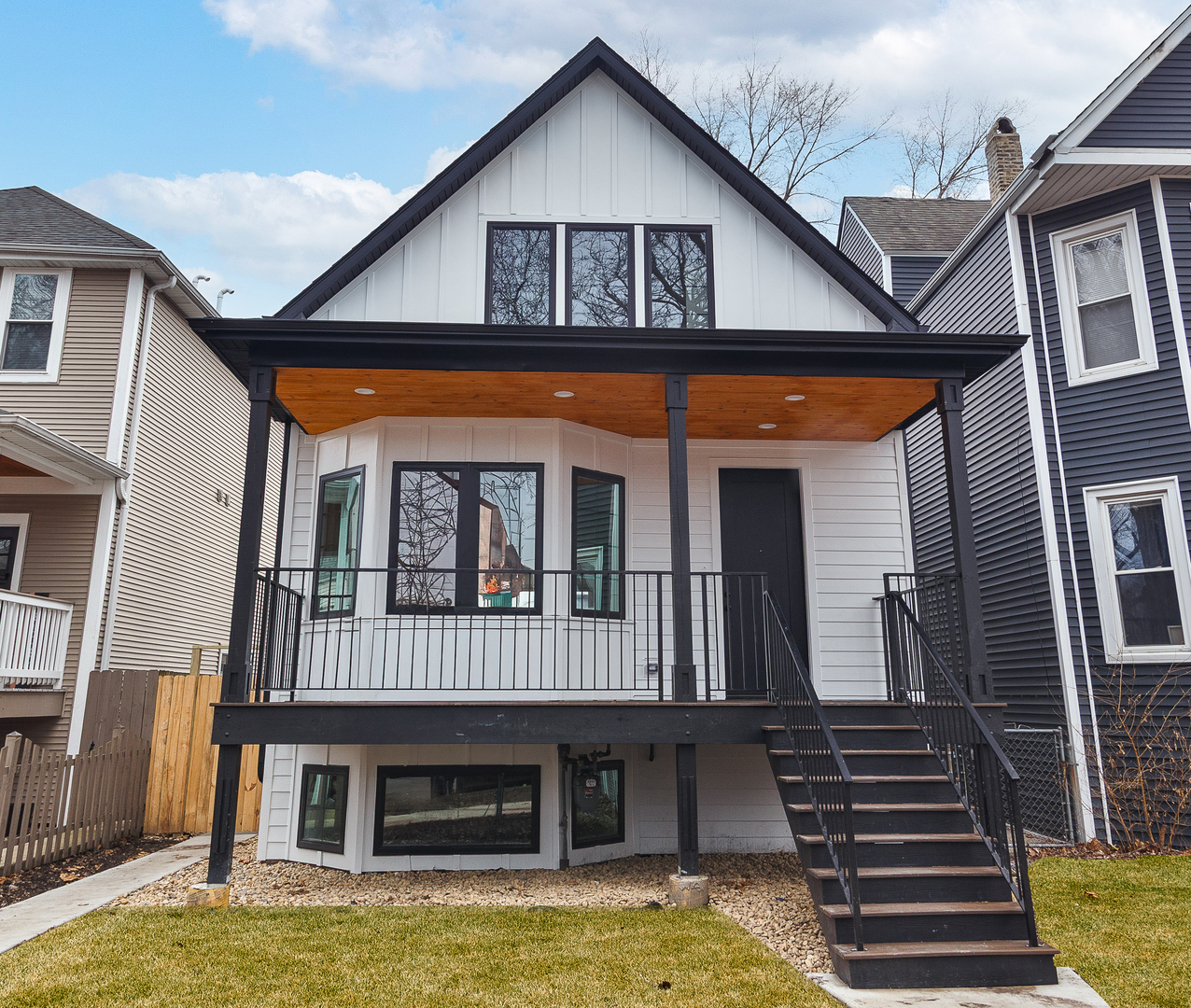 3727 W Sunnyside Avenue