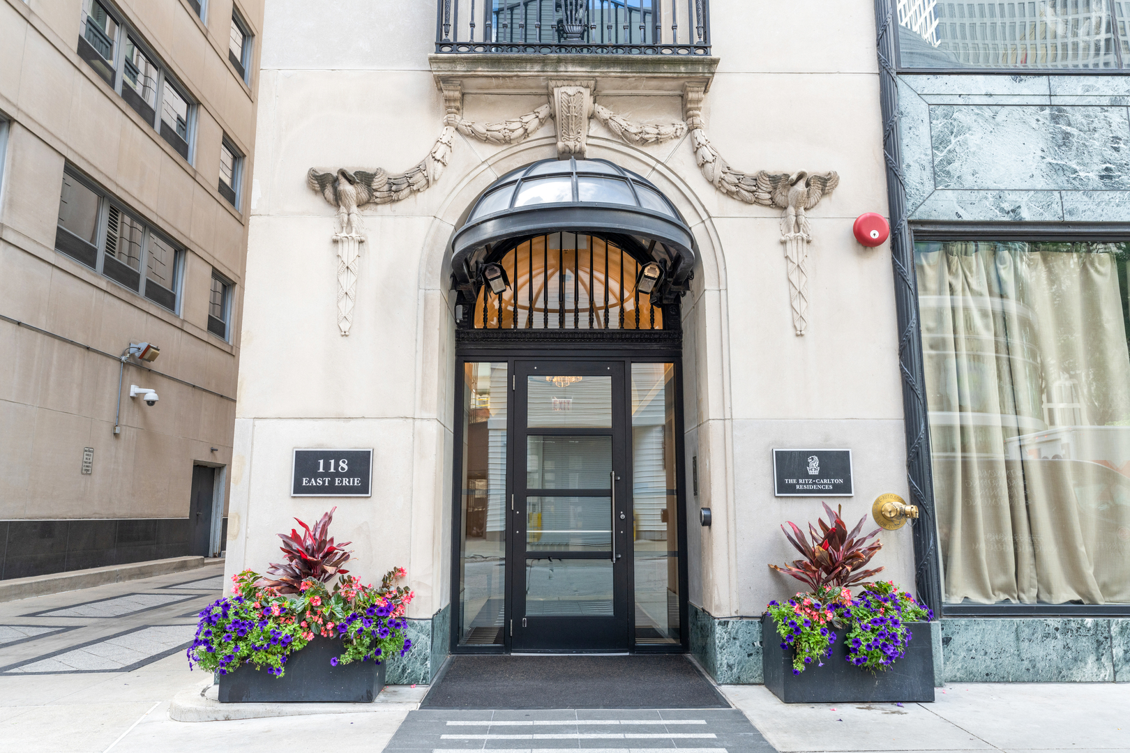 118 E Erie Street Unit: 18B
