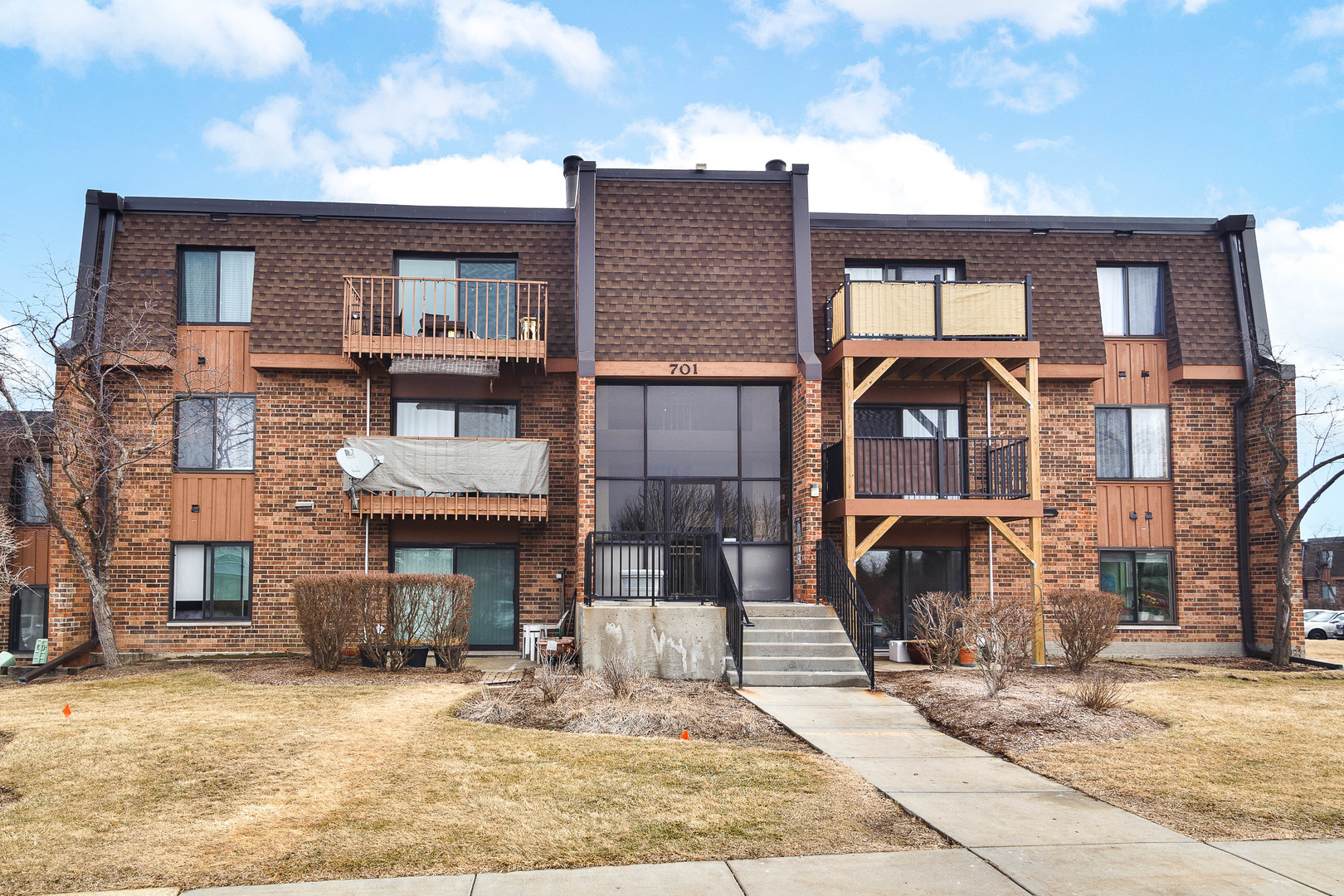 701 Limerick Lane Unit: 3B
