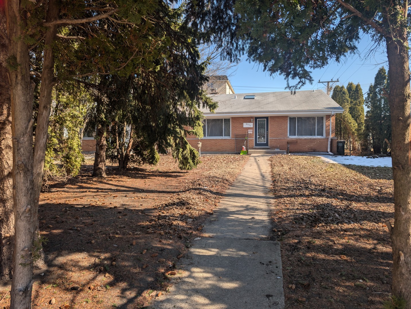 8557 N National Avenue Unit: 0