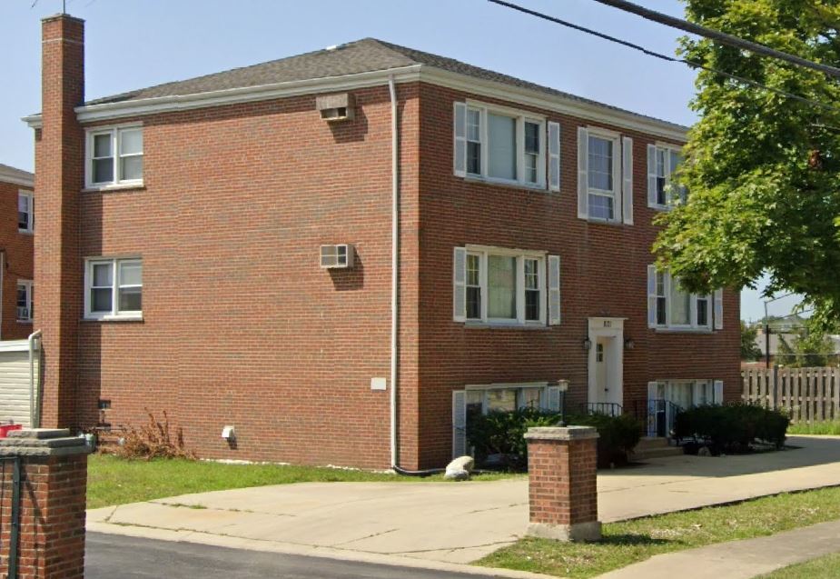 8121 W Lawrence Avenue