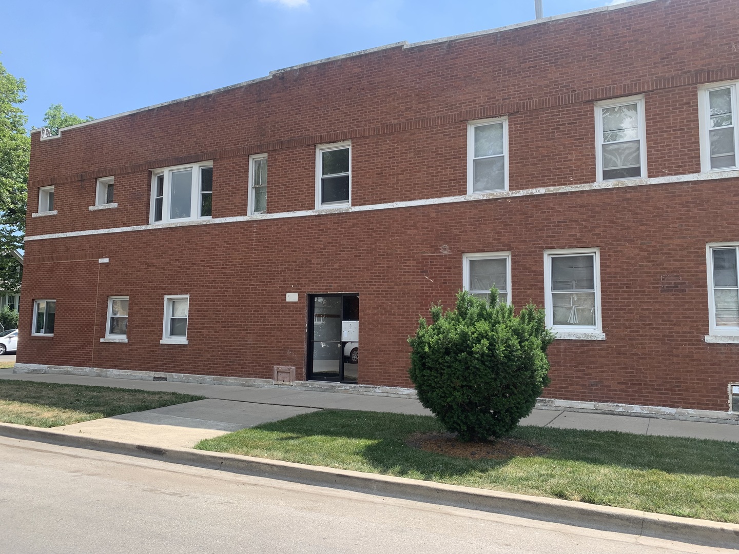 3823 N Lavergne Avenue