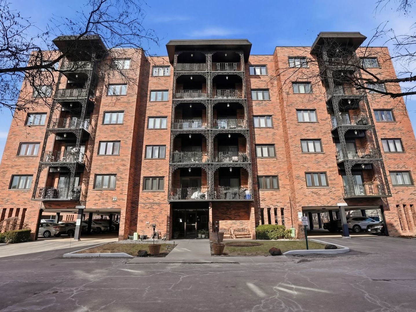 9332 Landings Lane Unit: 604