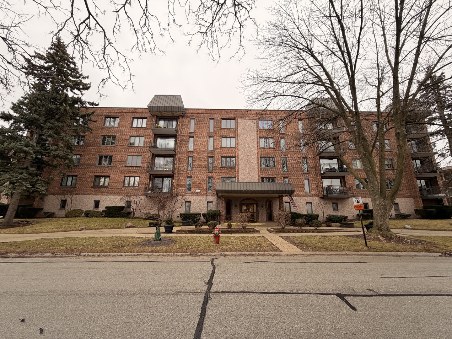 1551 Ashland Avenue Unit: 205