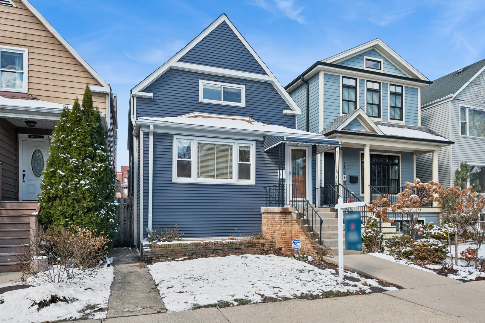 4104 N Claremont Avenue