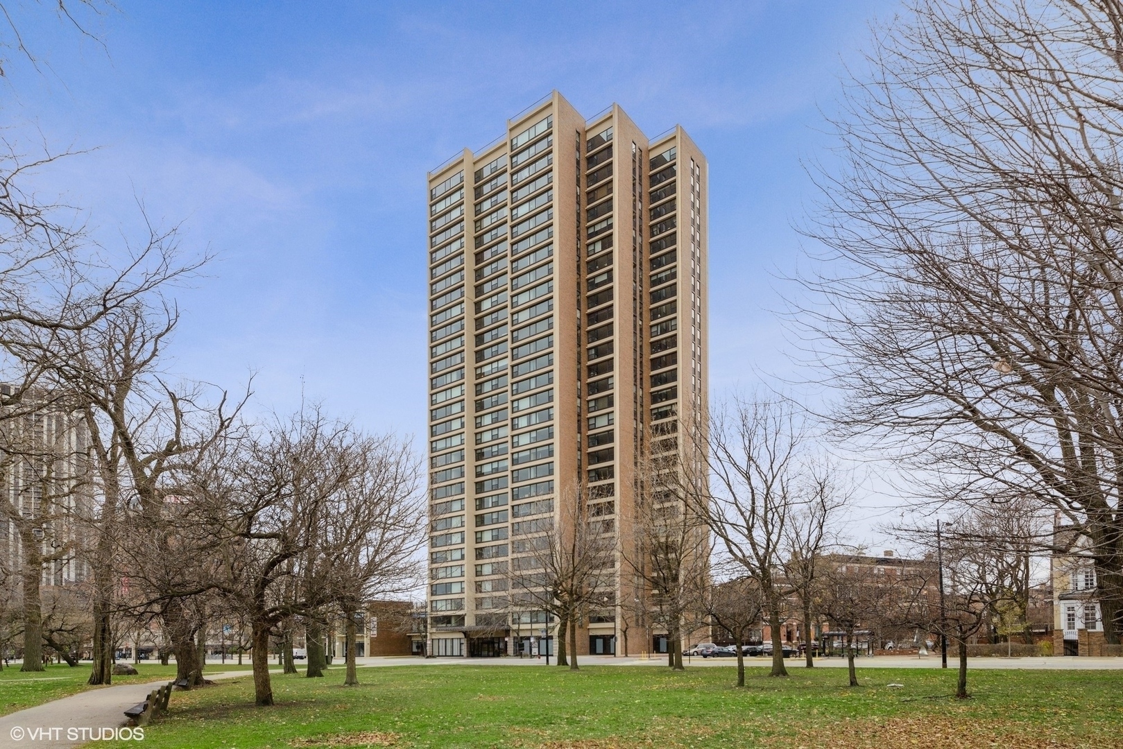 1850 N CLARK Street Unit: 405