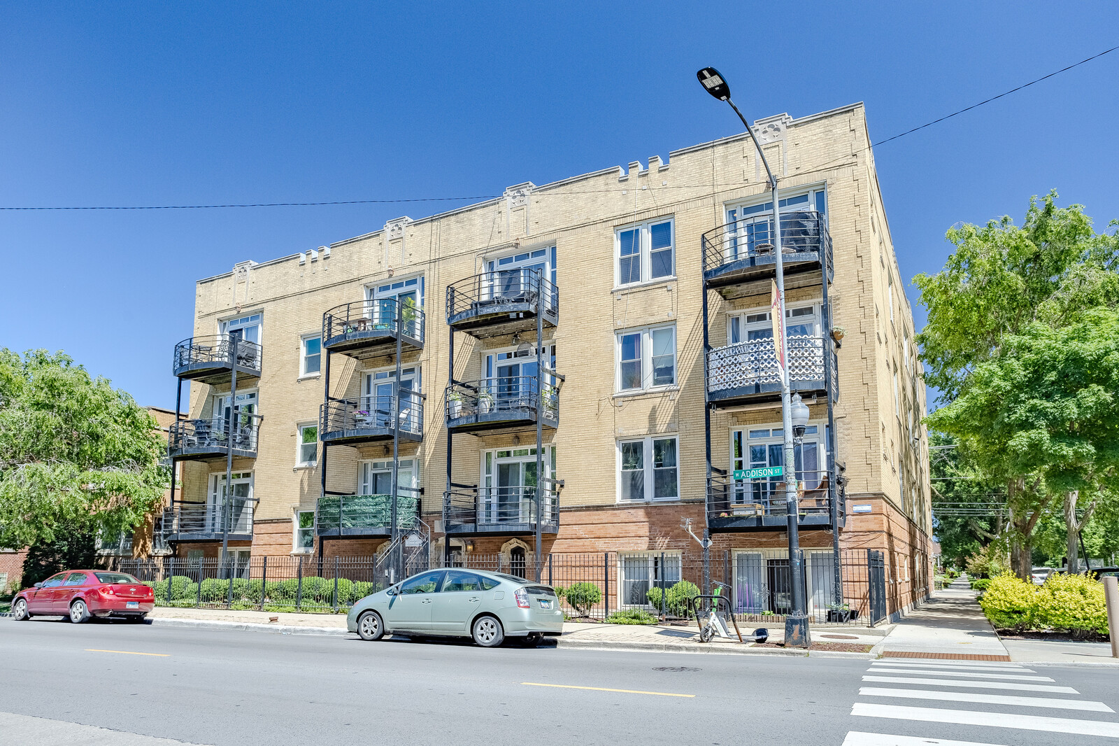 3100 W Addison Street Unit: 1A