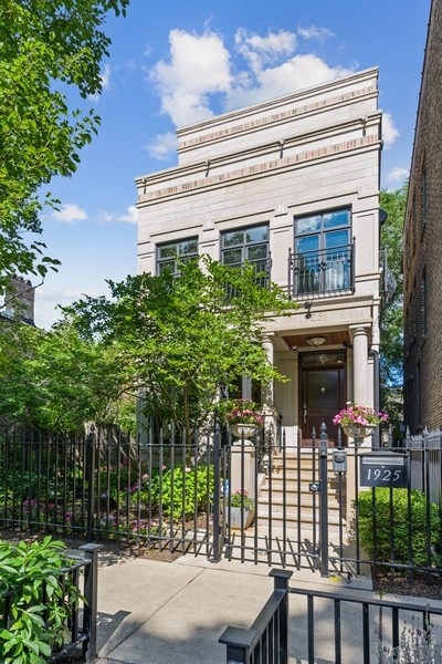 1925 N Bissell Street