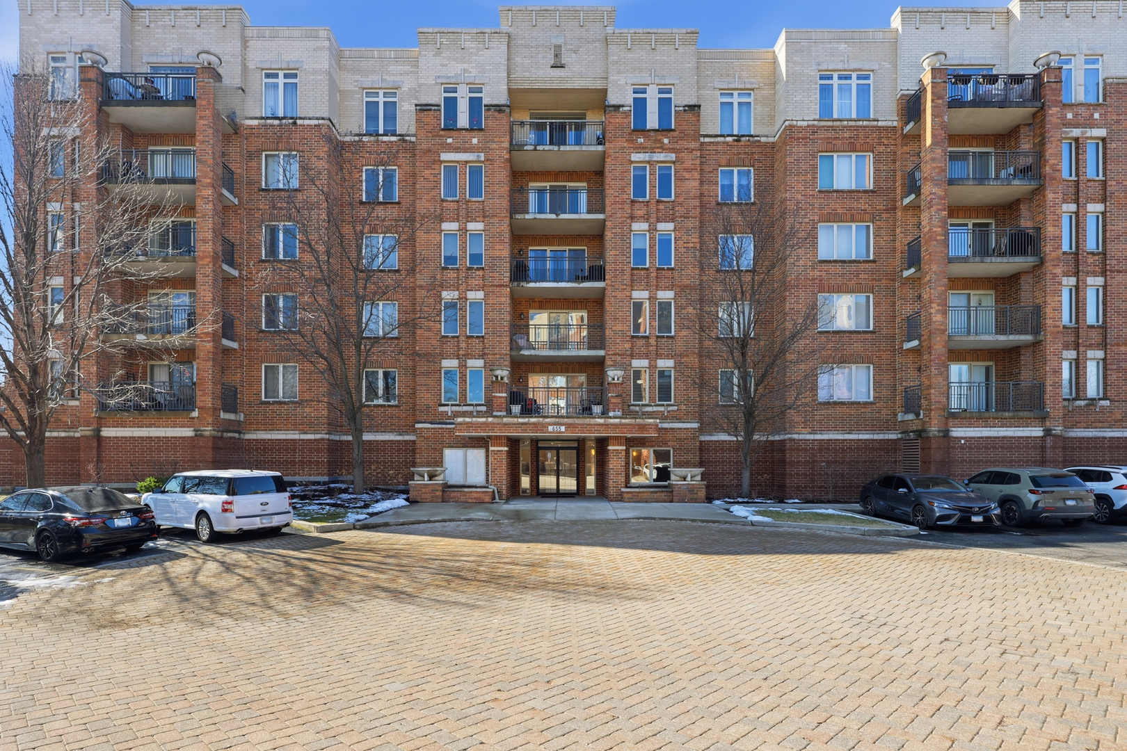 655 Perrie Drive Unit: 302