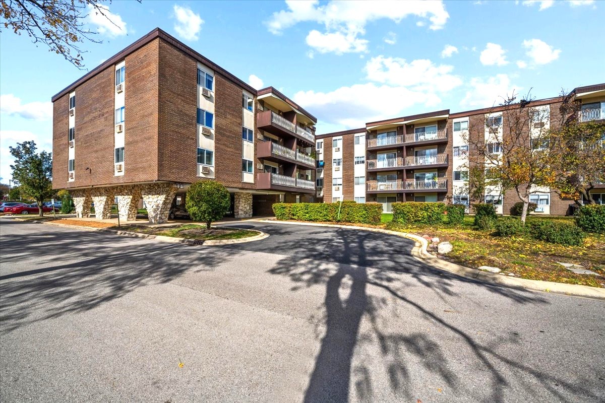1311 S Finley Road Unit: 203
