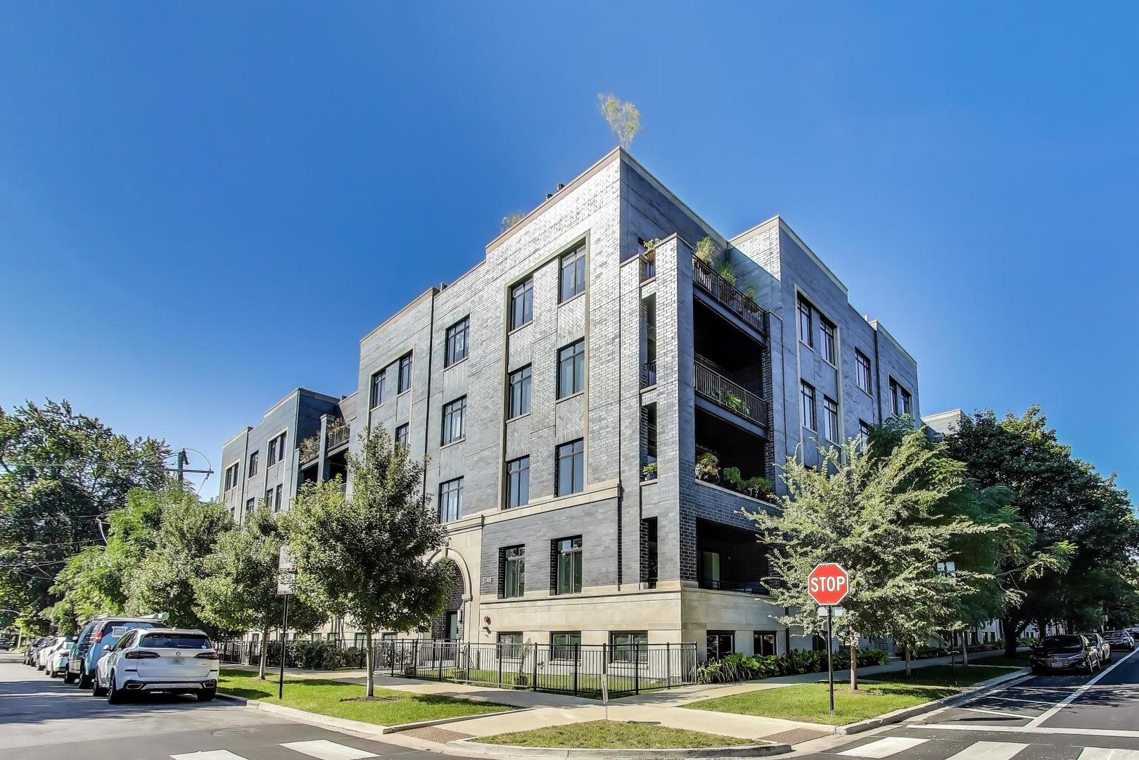 5748 N Hermitage Avenue Unit: 106