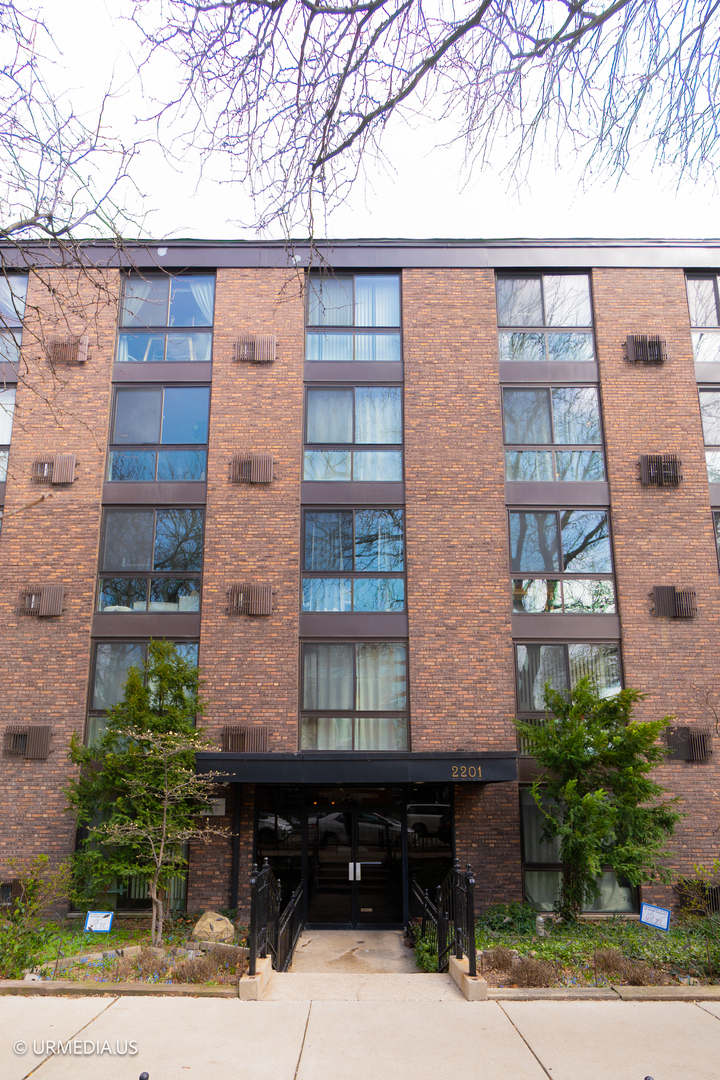 2201 N CLEVELAND Avenue Unit: 501