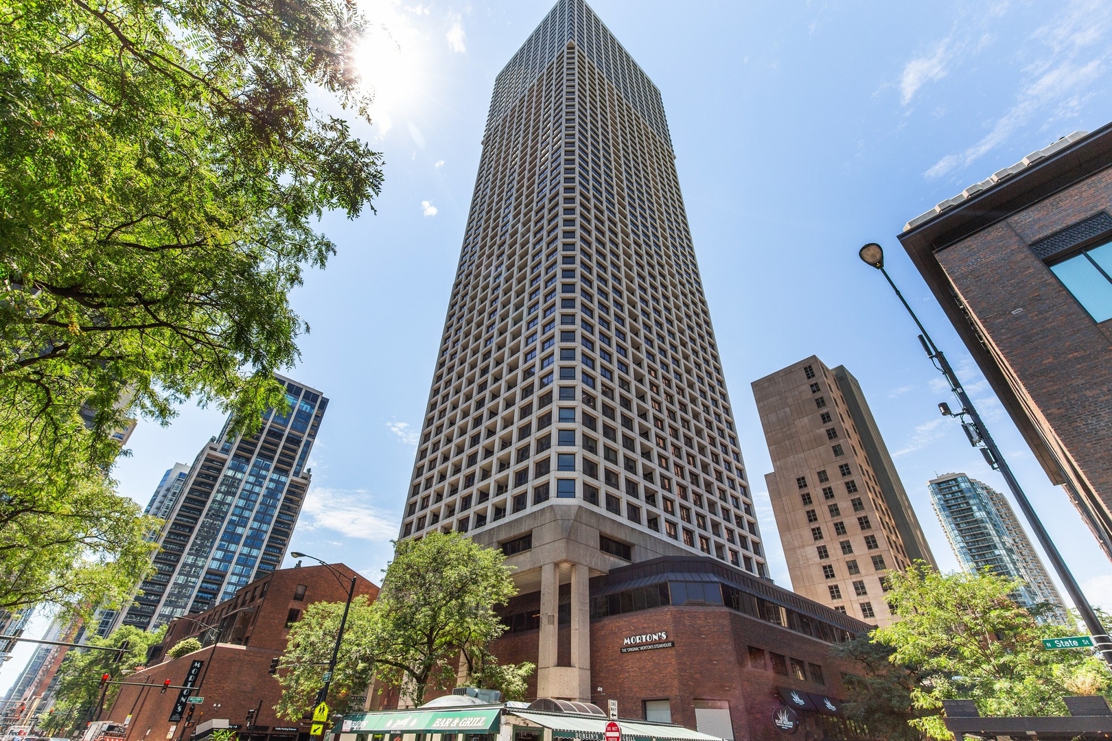1030 N STATE Street Unit: 39E