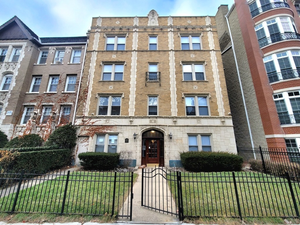 640 W WRIGHTWOOD Avenue Unit: 115