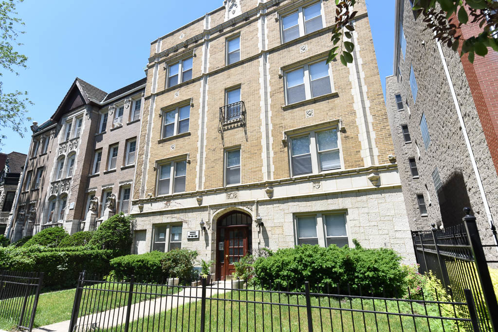 640 W WRIGHTWOOD Avenue Unit: 107