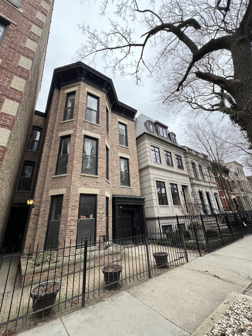 2118 N Seminary Avenue Unit: 2