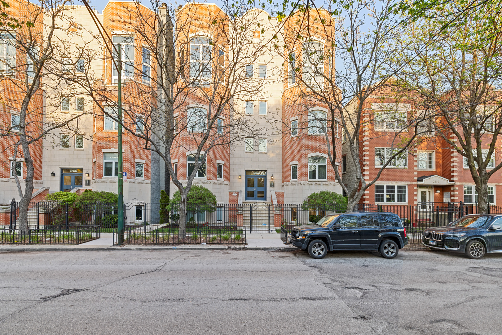 2625 N Ashland Avenue Unit: 1B