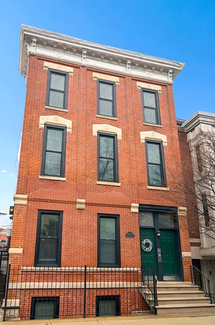 1667 N Bissell Street Unit: 2