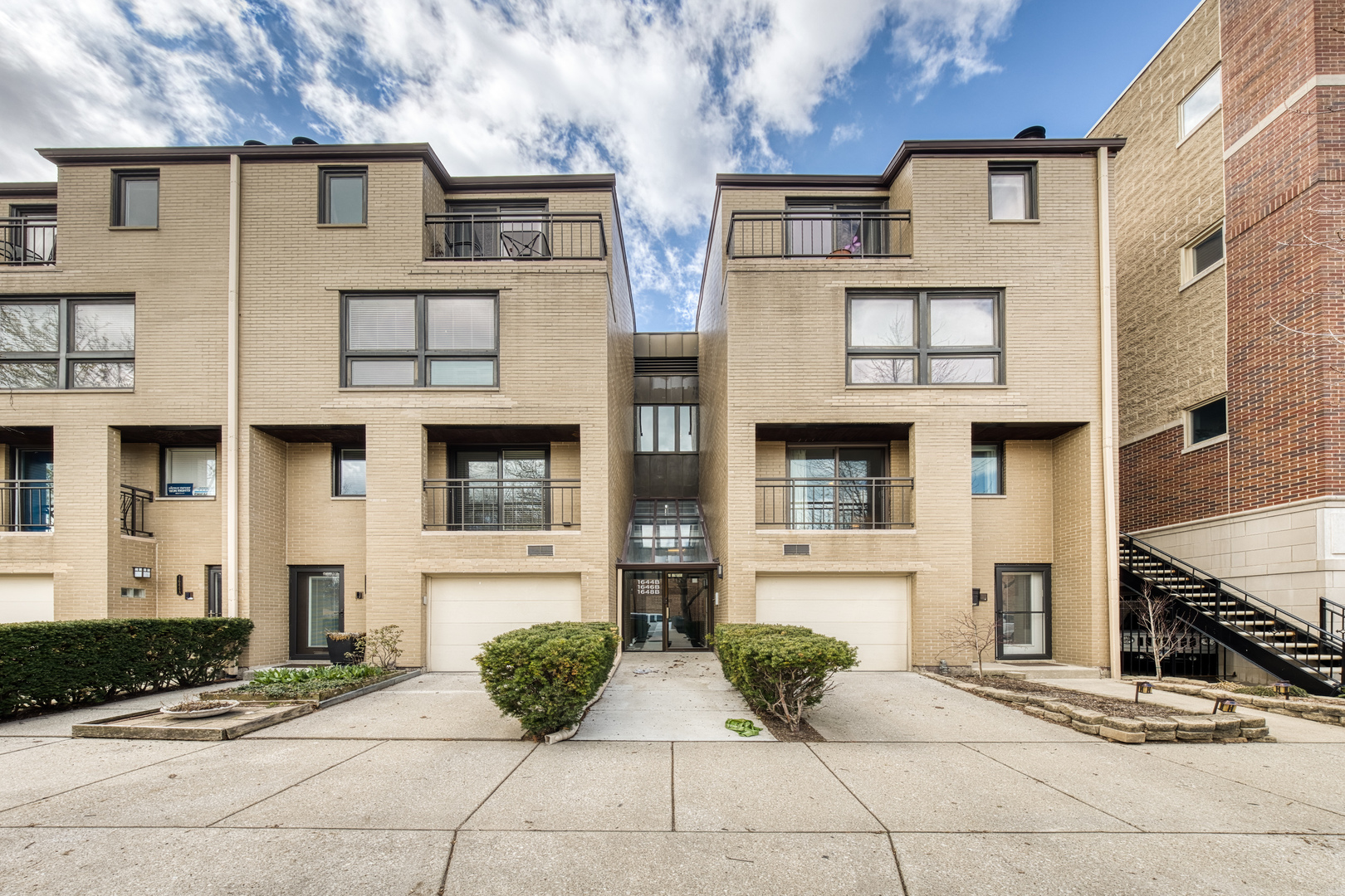 1644 N Mohawk Street Unit: B