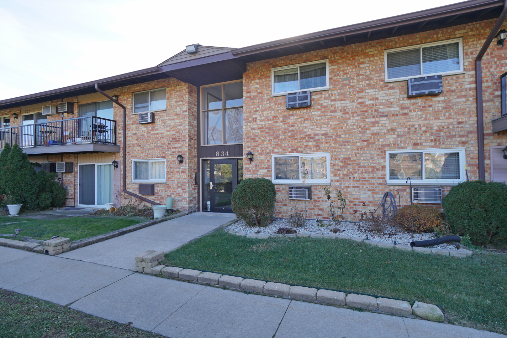 834 E Old Willow Road Unit: 209