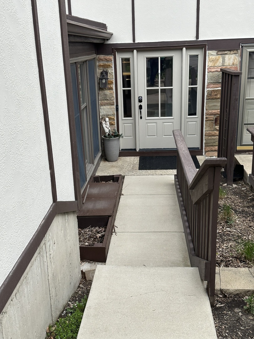 32 White Oak Circle Unit: 0