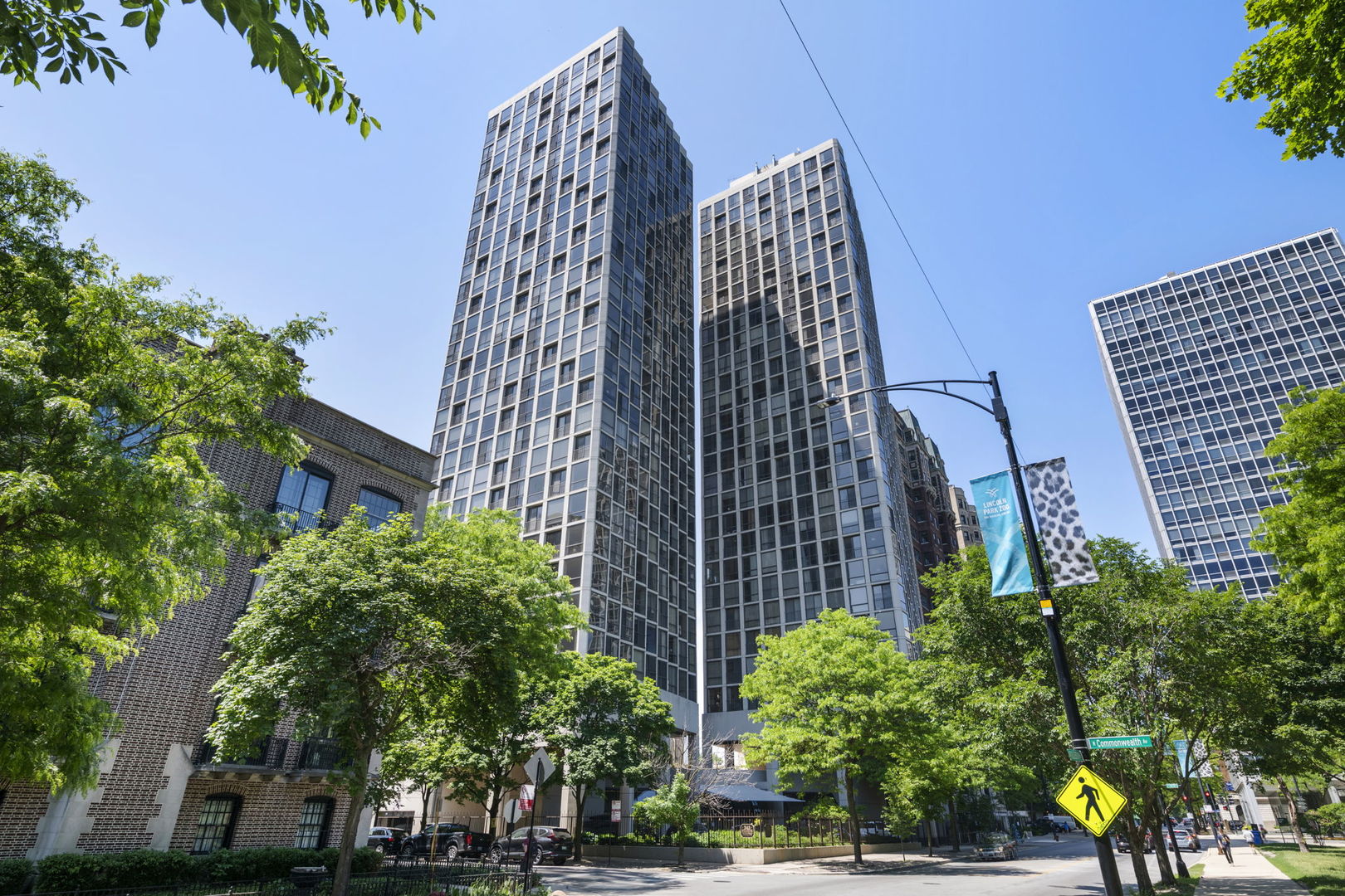 345 W Fullerton Parkway Unit: 2001