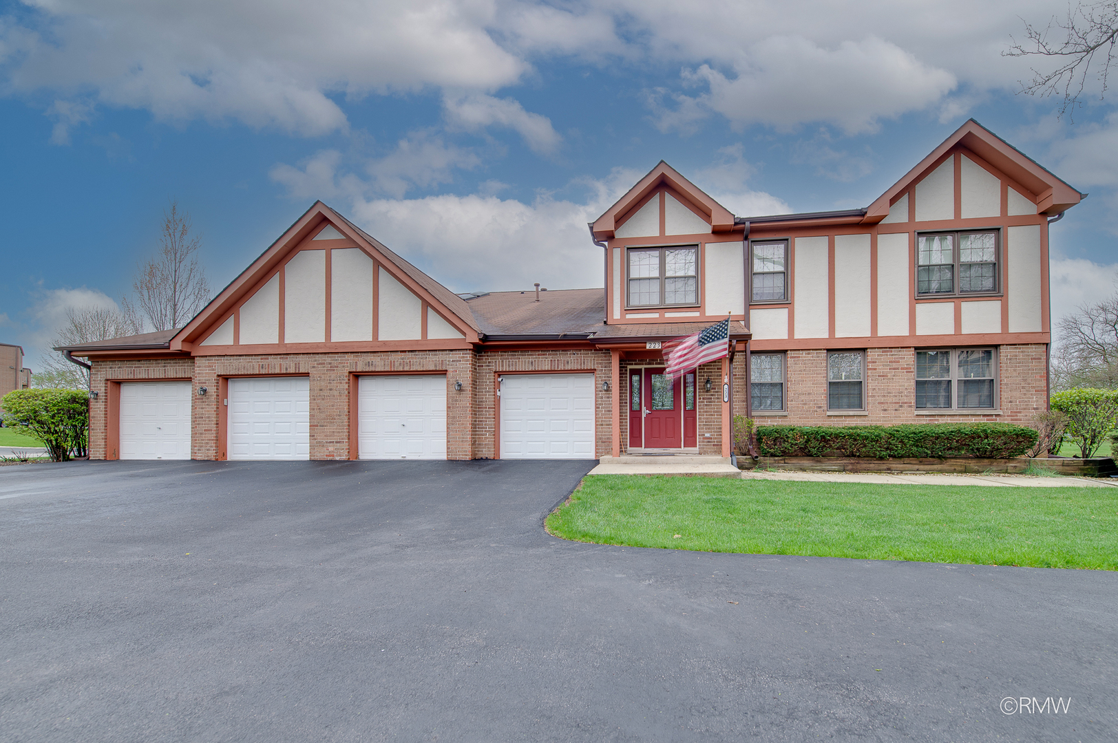 223 Glen Ridge Lane Unit: 1B