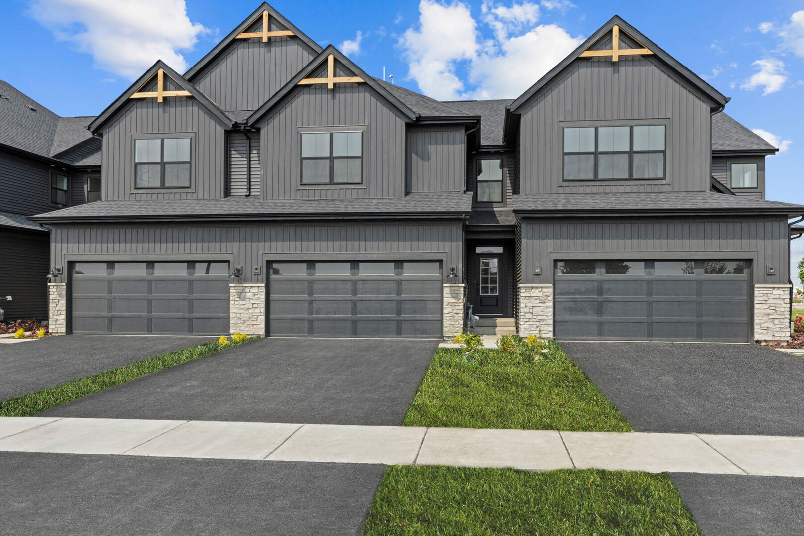 15454 W Amelia Circle