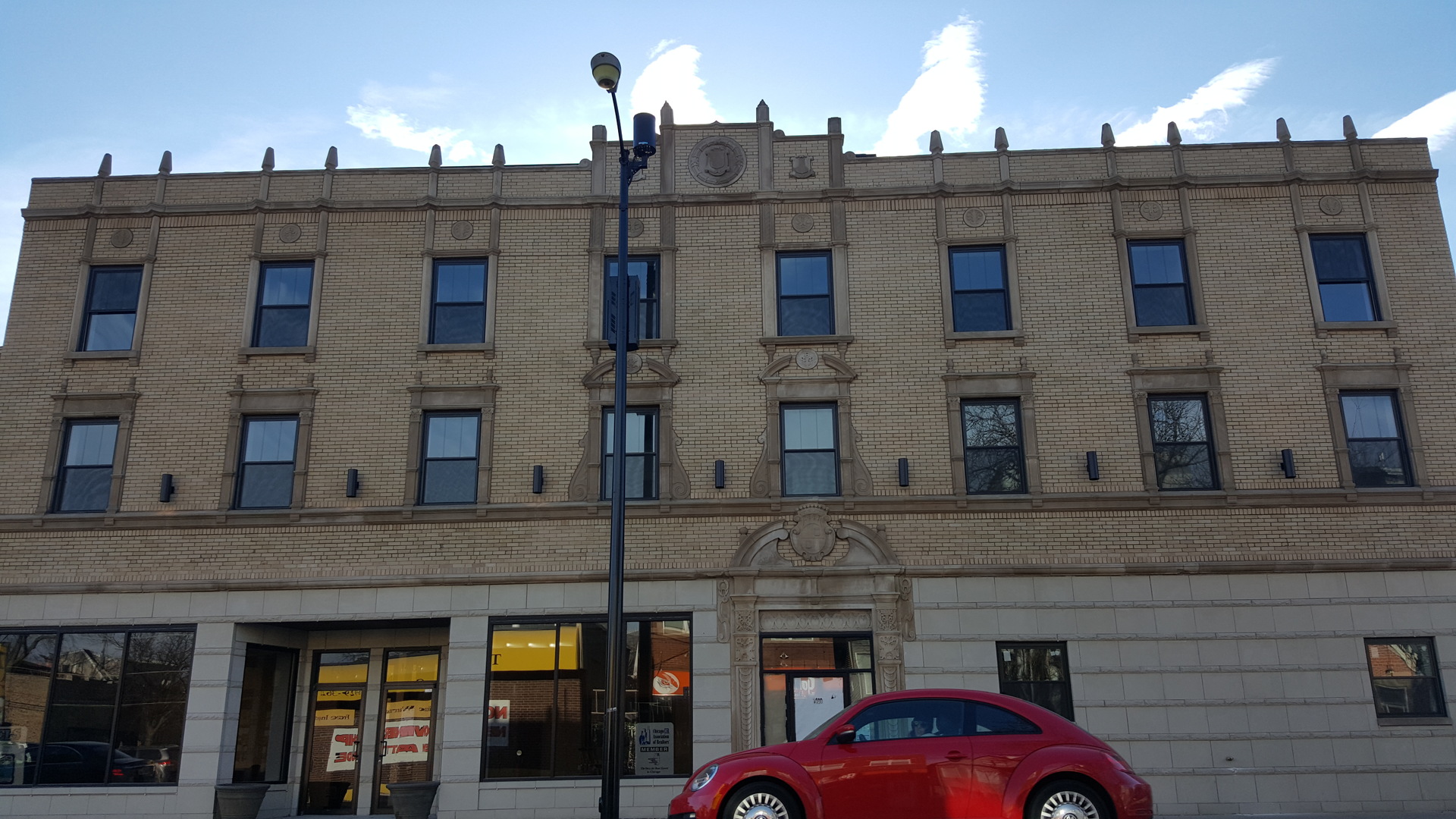 1409 W Diversey Parkway Unit: 209