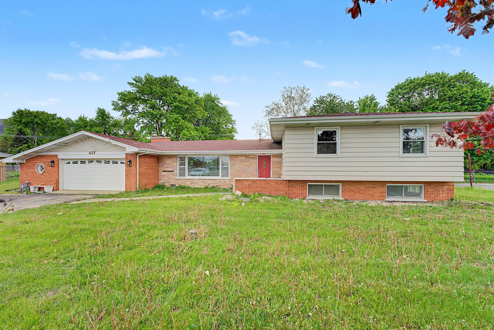 437 N MEACHAM Road