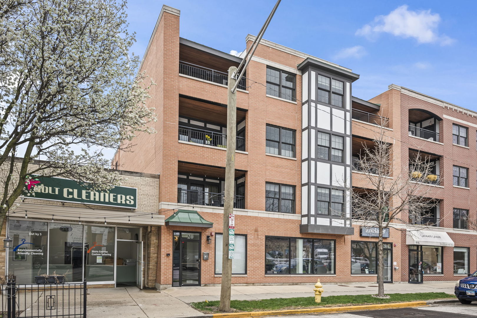 20 S Fairview Avenue Unit: 3S