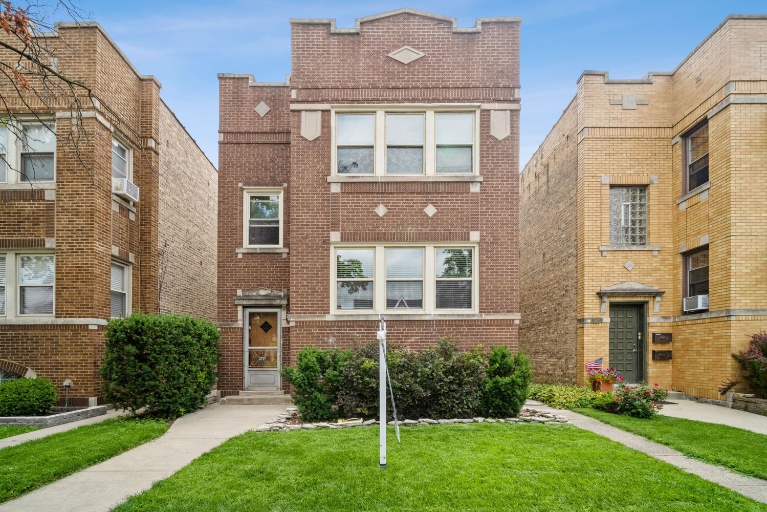 5719 N Meade Avenue Unit: 1