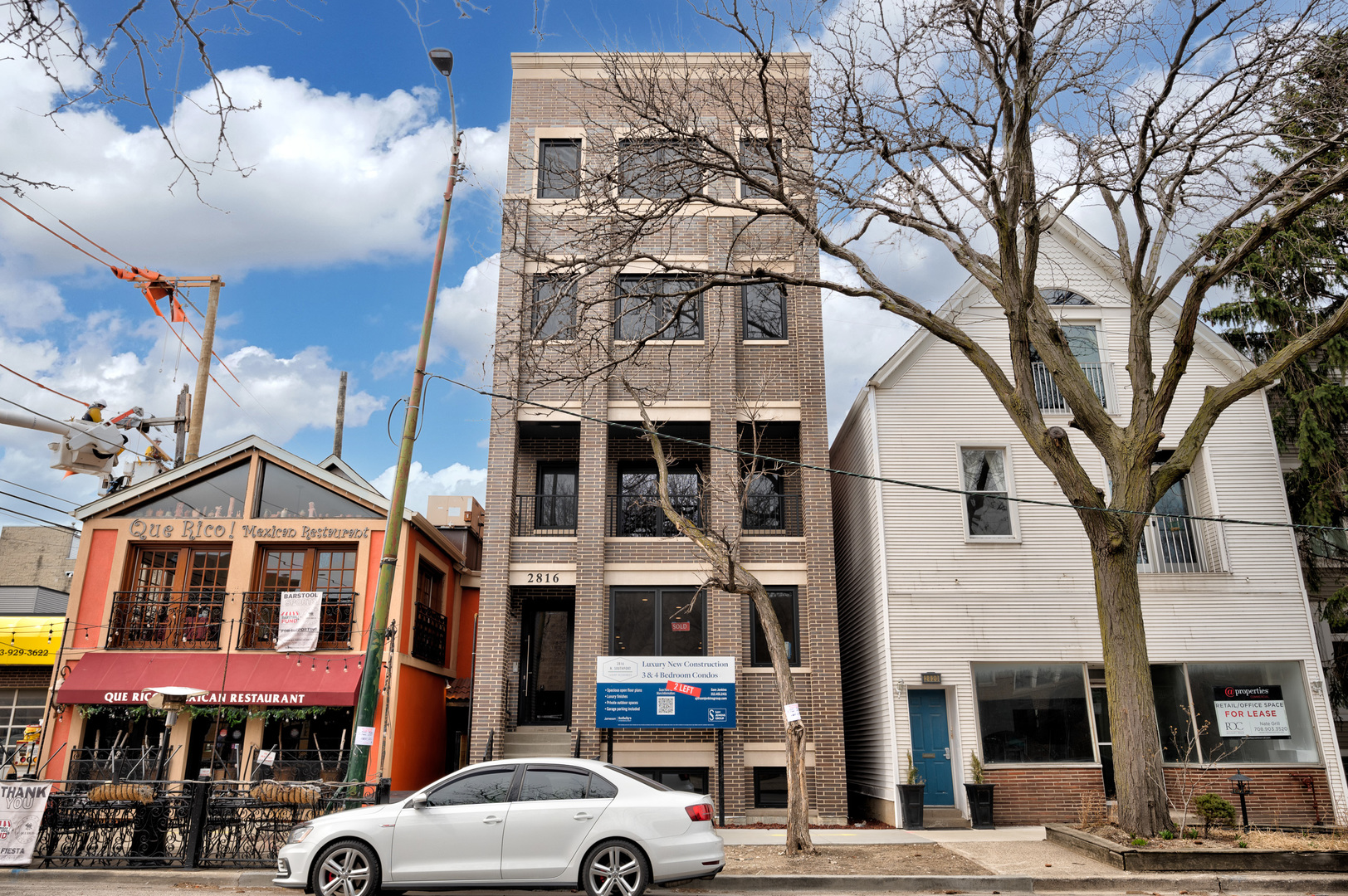 2816 N Southport Avenue Unit: 2