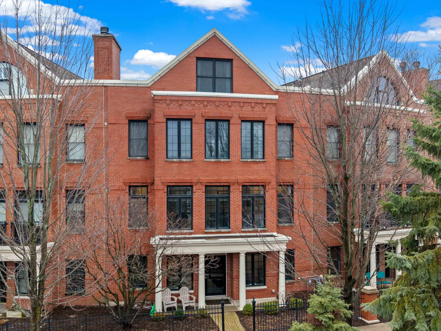 2048 Valor Court