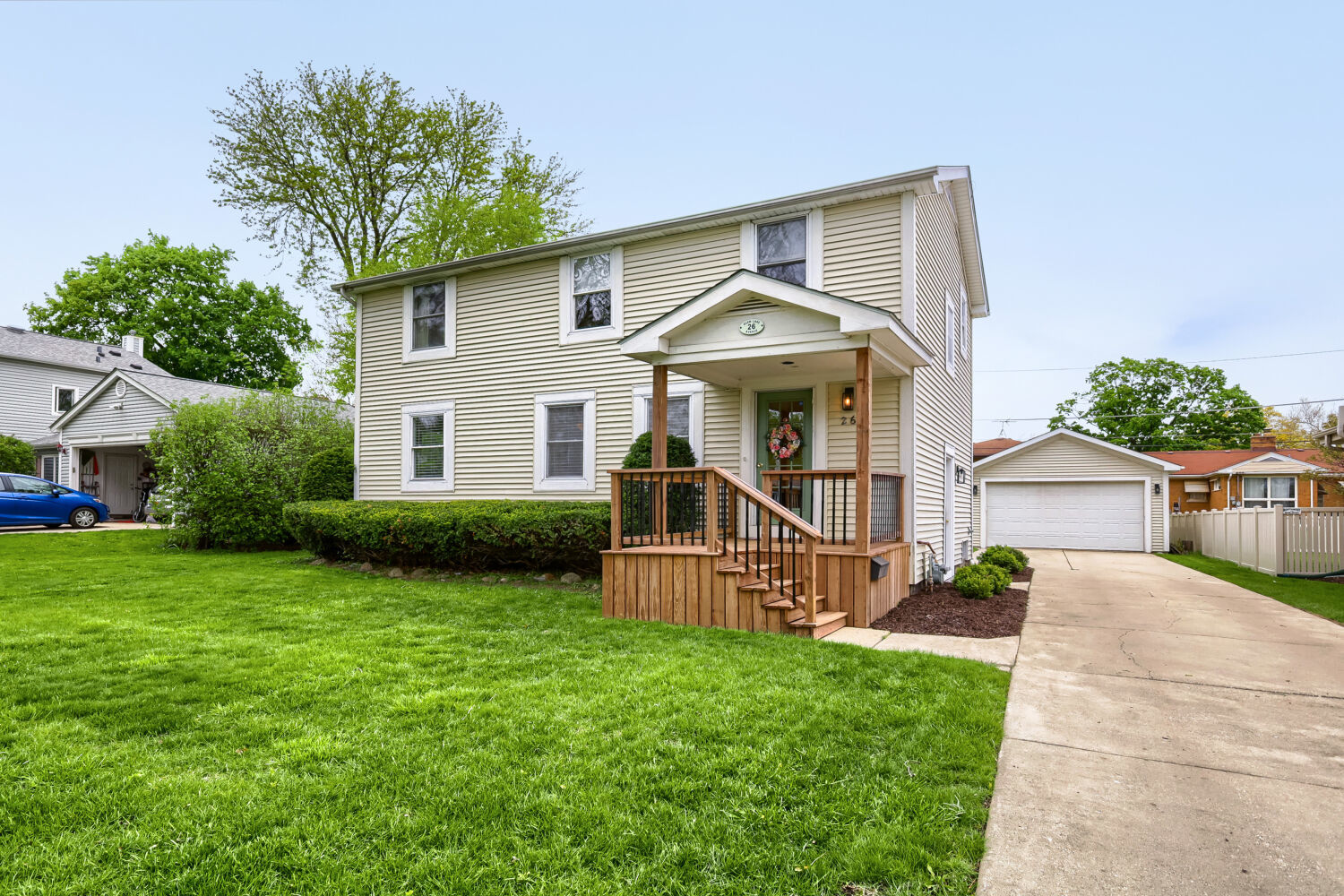 26 W Glenlake Avenue