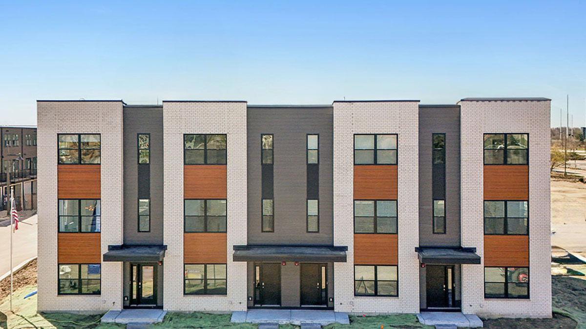 2226 Lakeshore Drive