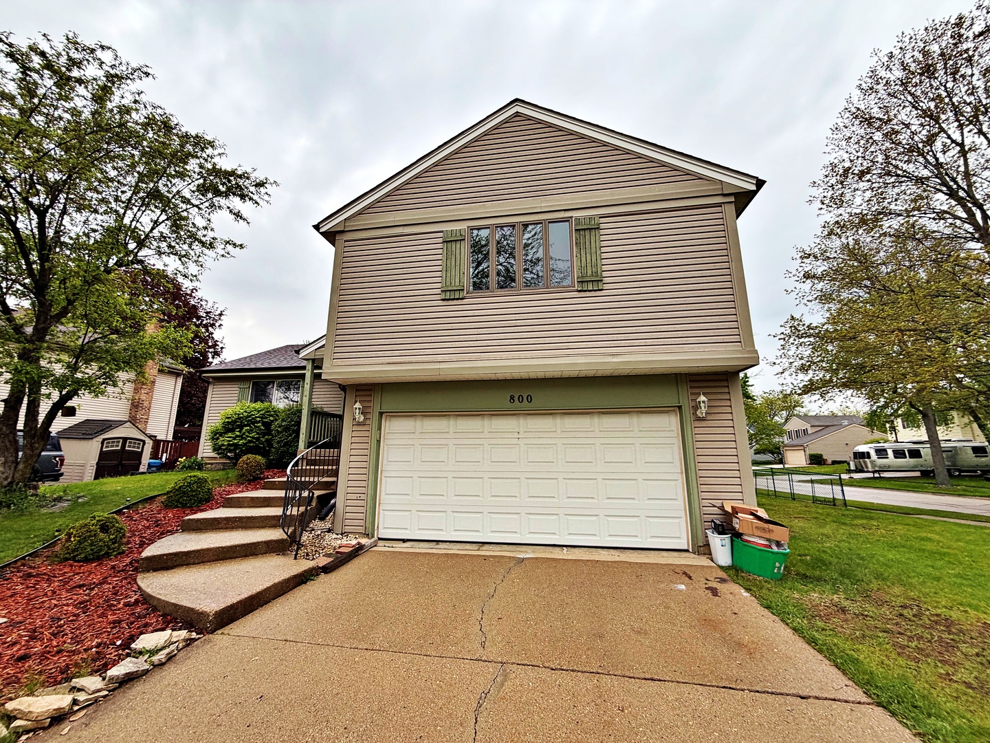 800 W Beechtree Lane