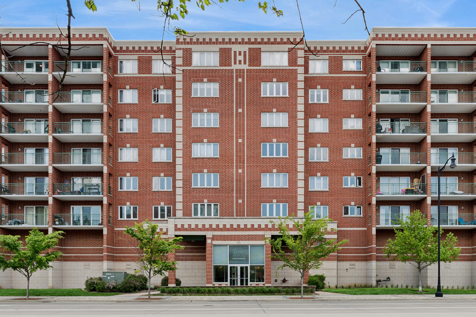 650 S River Road Unit: 301