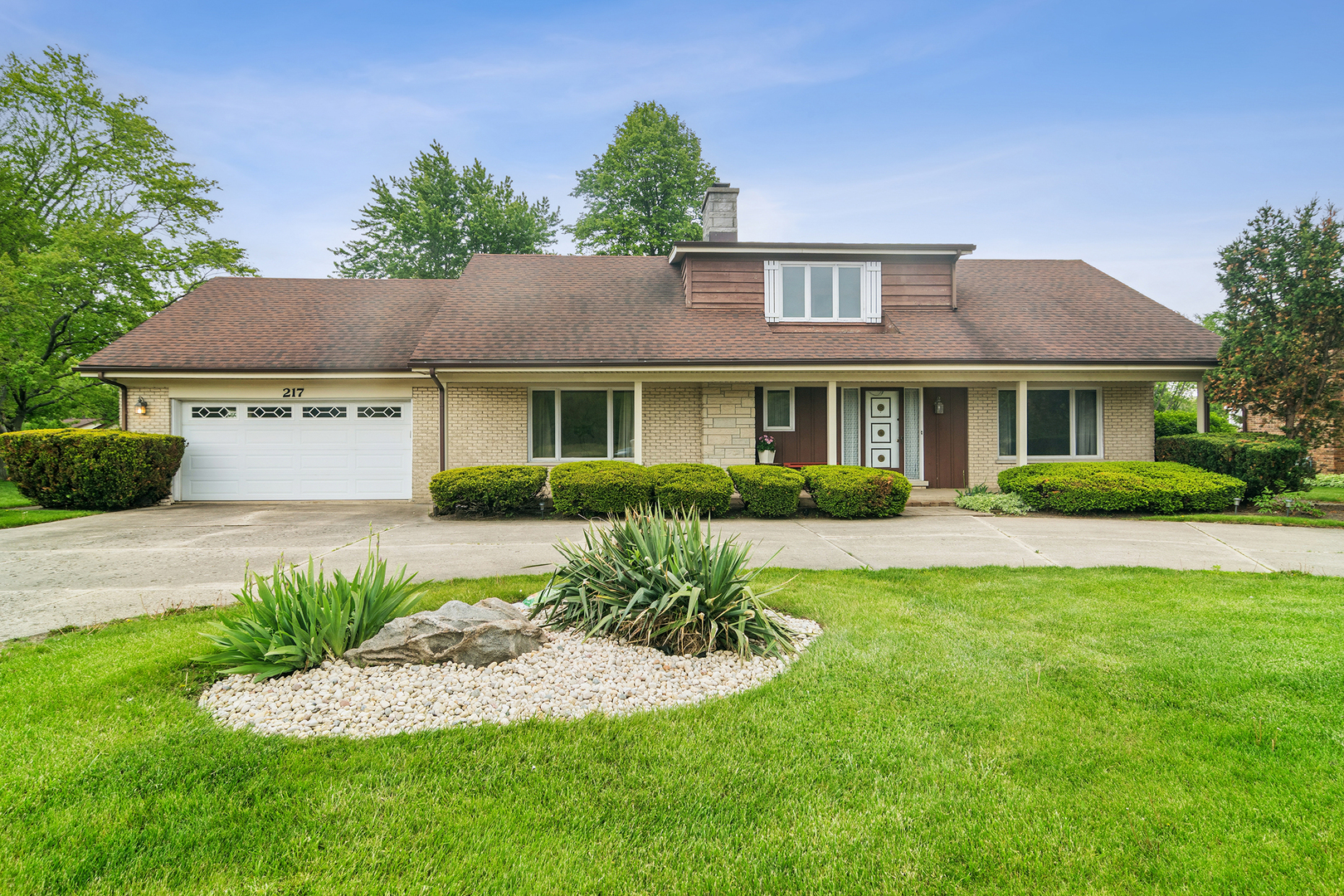 217 S Arlington Heights Road