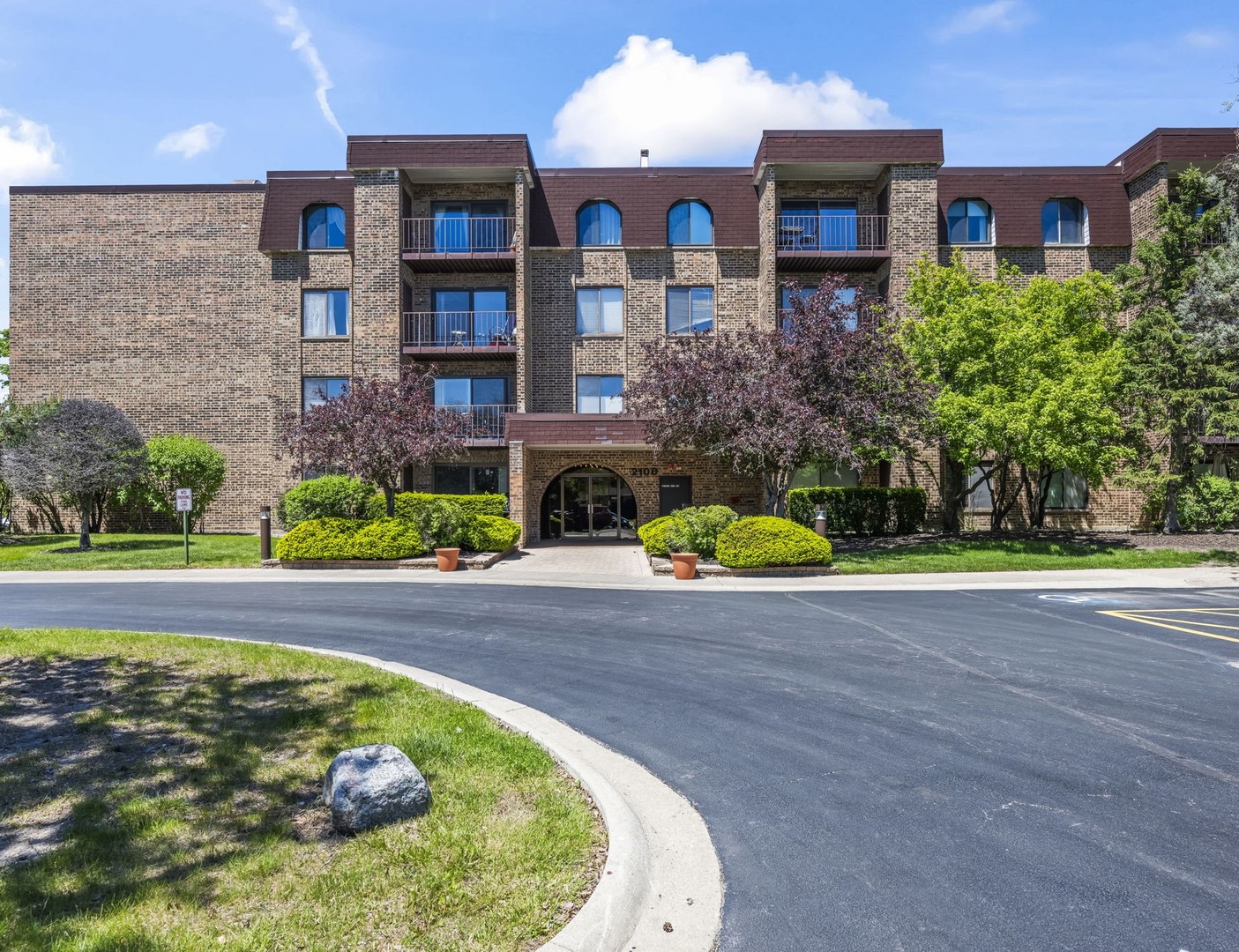 2100 Valencia Drive Unit: 308B