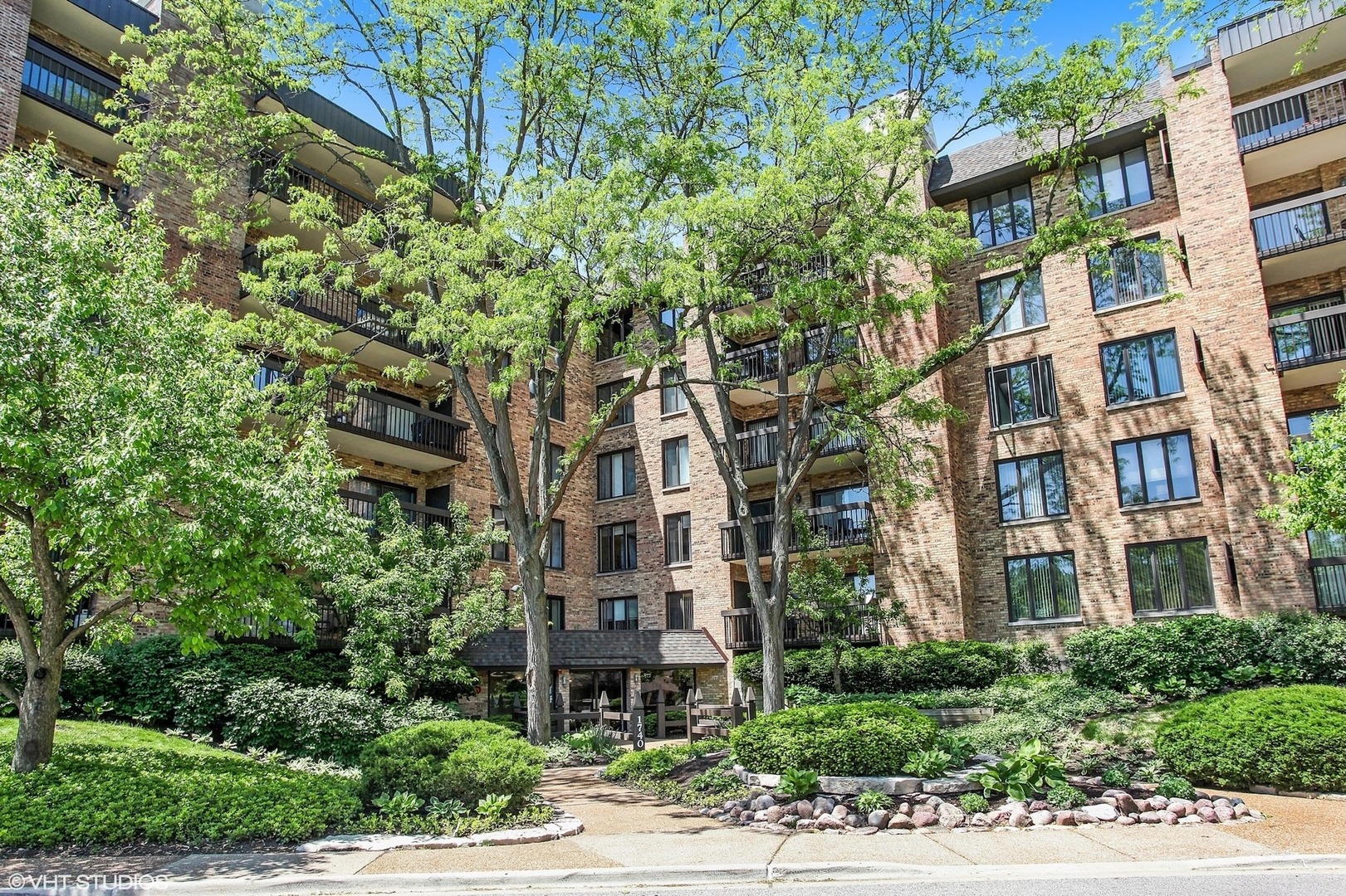 1740 Mission Hills Road Unit: 112