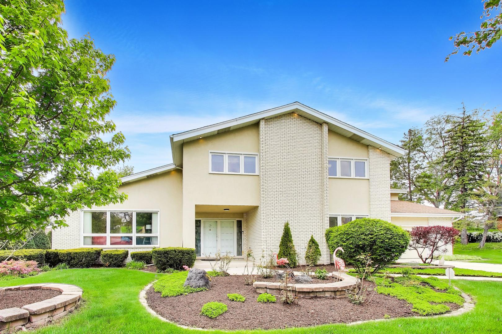 4 KINGSBURY Court
