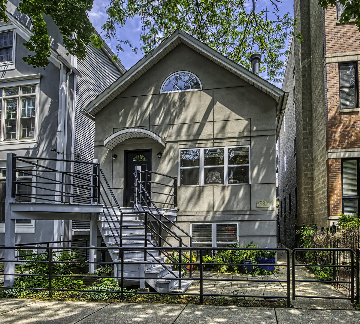 2729 N Wayne Avenue Unit: C