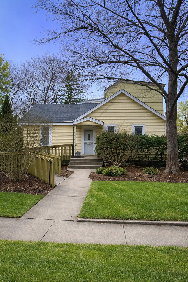 818 Bach Street