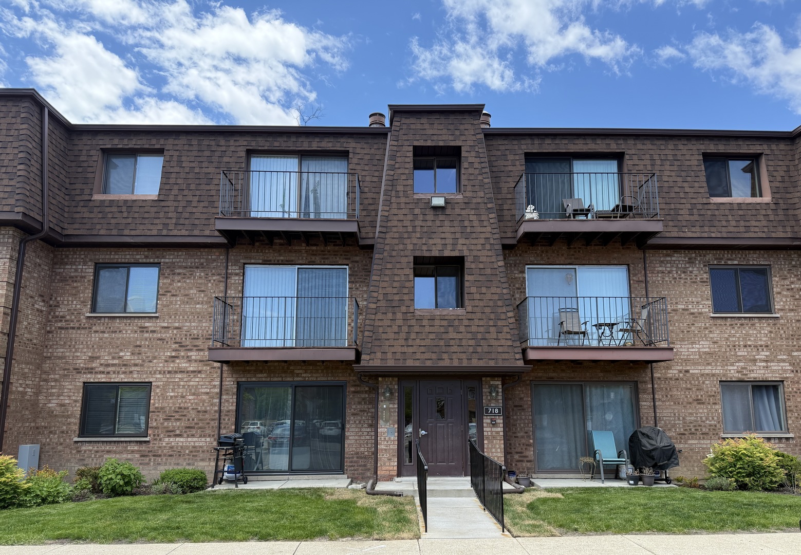 718 Cobblestone Circle Unit: C