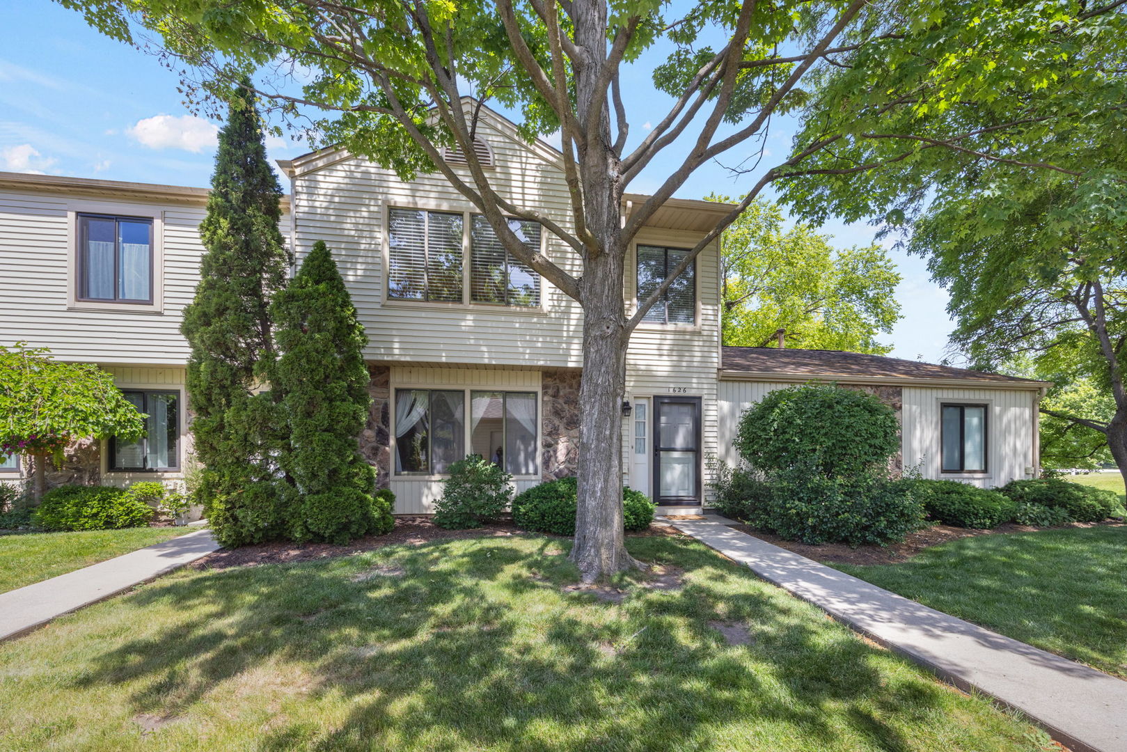 1626 Vermont Drive Unit: 1626