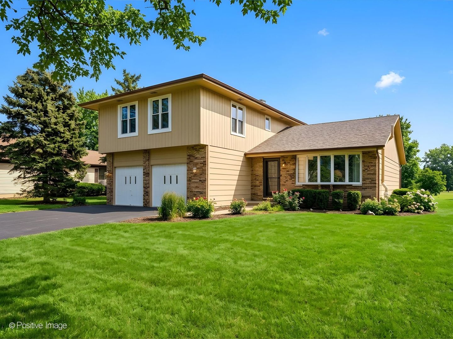 887 Braintree Lane