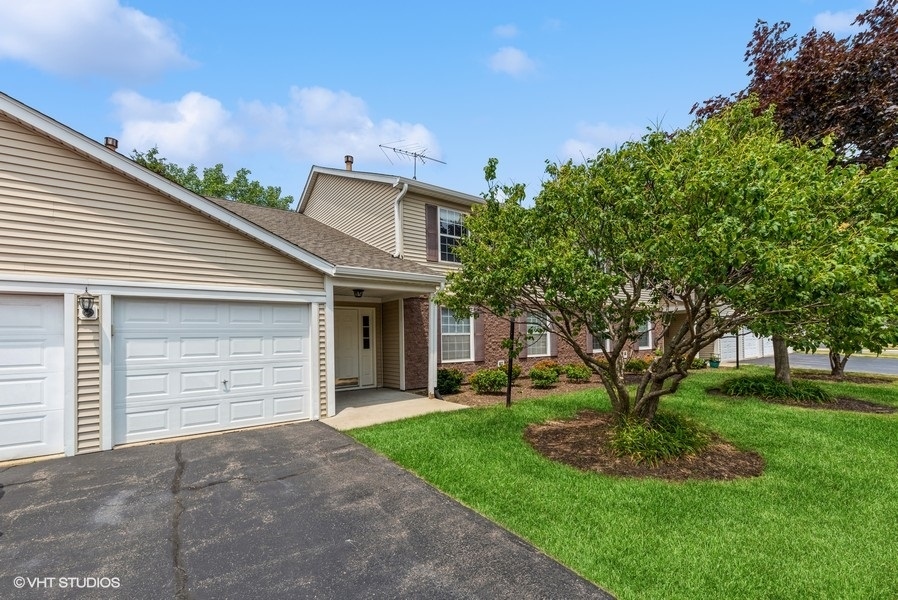 302 Newport Lane Unit: B2