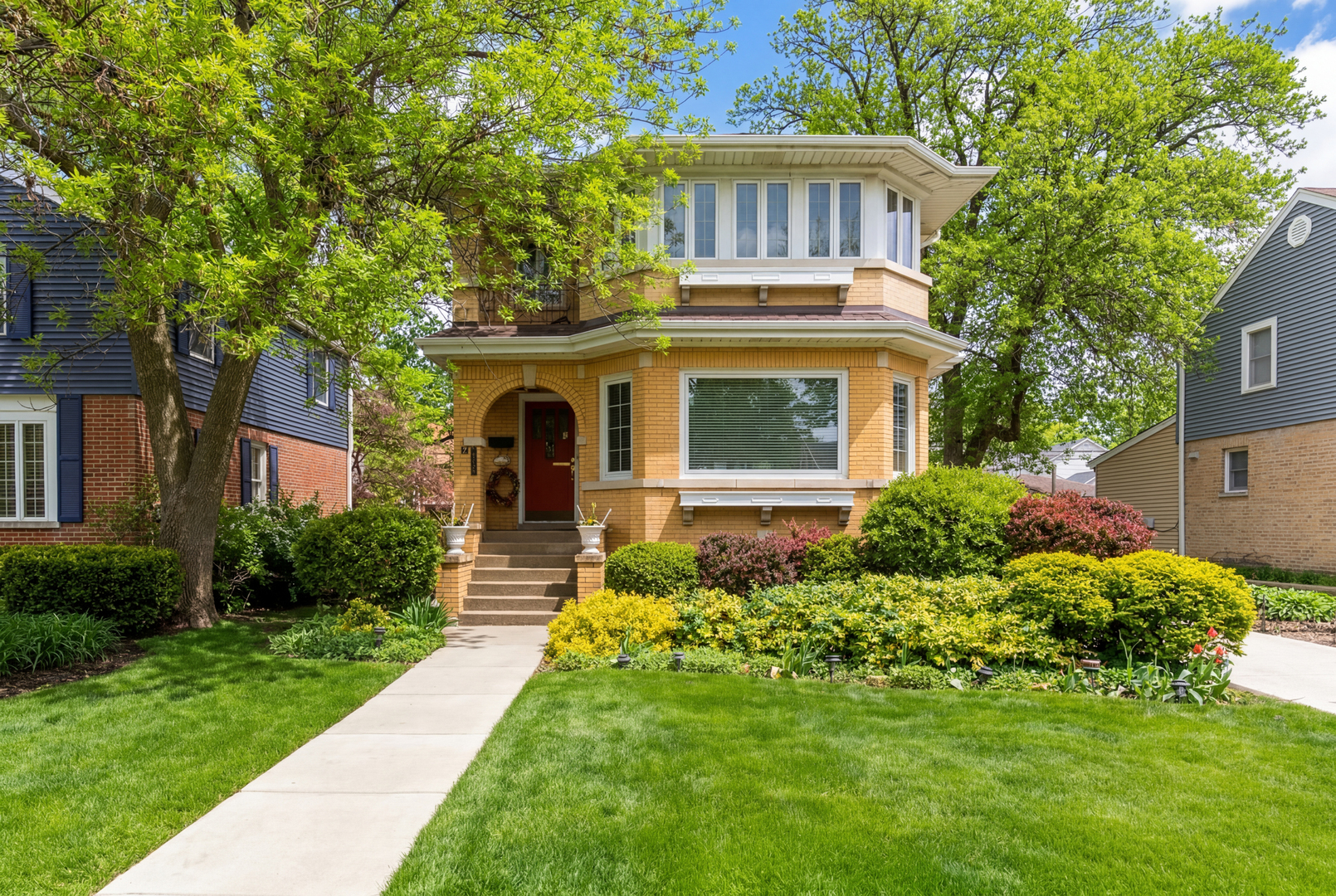 1605 S Fairview Avenue