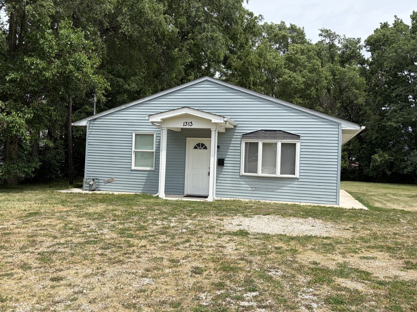1313 N Bloomington Street